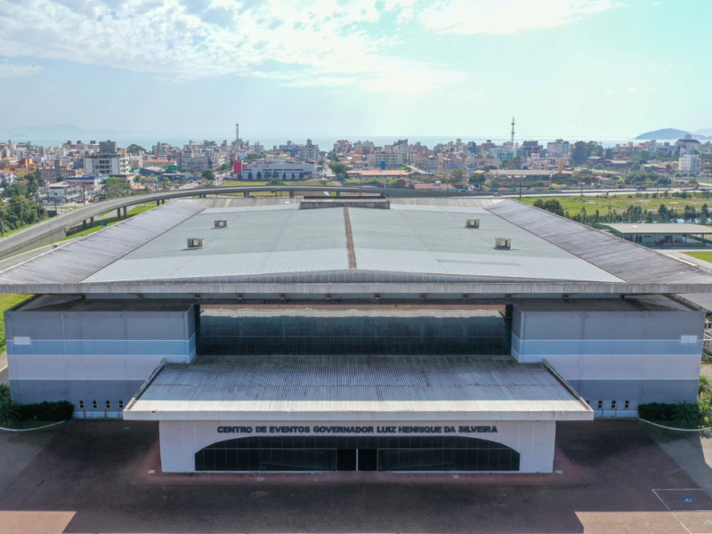 O empreendimento possui área construída de 17 mil m², com dois auditórios, uma área de 5 mil m² destinada a feiras, duas praças de alimentação e  capacidade para aproximadamente 8 mil pessoas