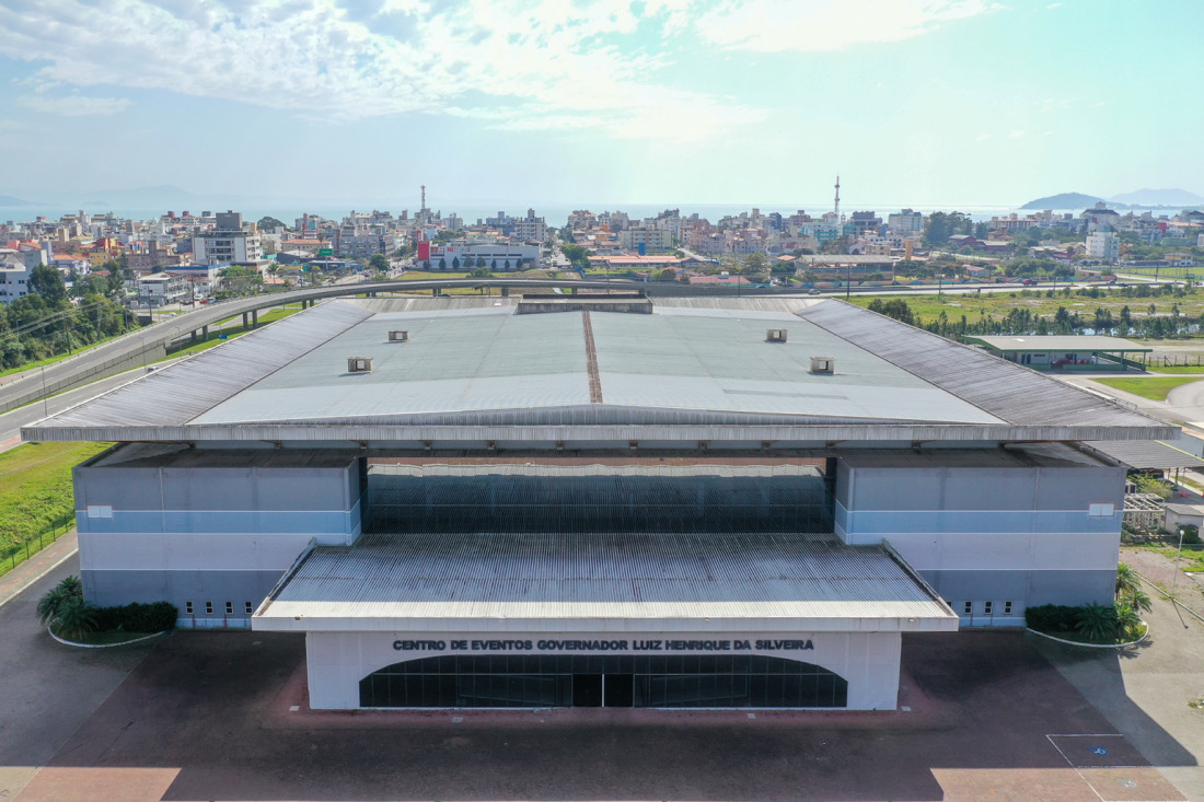 O empreendimento possui área construída de 17 mil m², com dois auditórios, uma área de 5 mil m² destinada a feiras, duas praças de alimentação e  capacidade para aproximadamente 8 mil pessoas