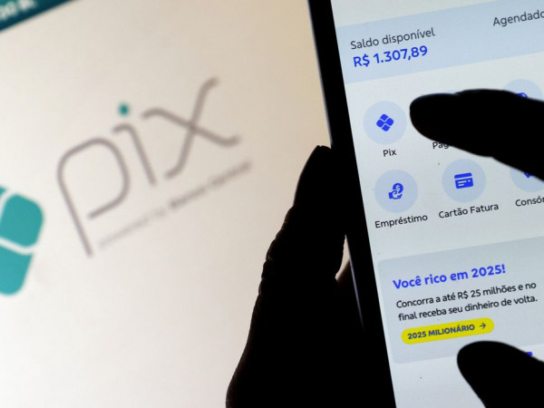 Pix completa cinco anos perto de movimentar R$ 30 trilhões por ano