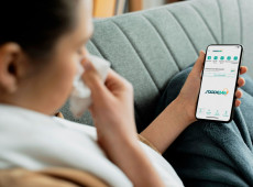 O formato digital permite que famílias em regiões remotas ou com poucos recursos acessem atendimento médico sem deslocamento 