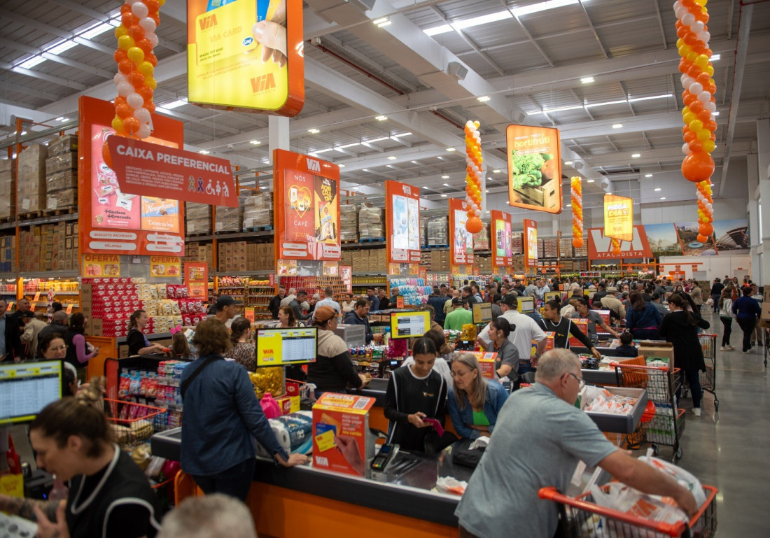 a semana oficial deve movimentar R$13,6 bilhões, um crescimento de 16,5% em relação a 2024.