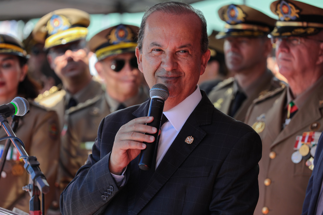 Governador Jorginho Mello em evento com a Polícia Militar