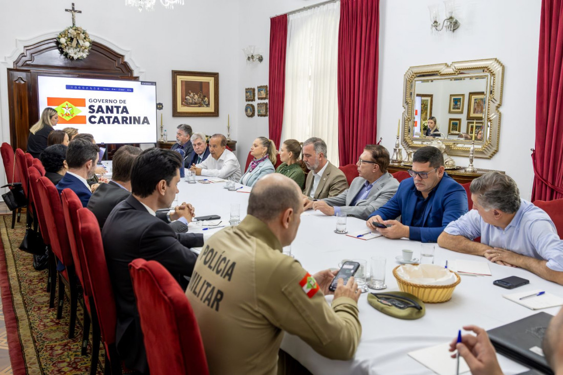 Governo do Estado avança em ações integradas com os poderes para atendimento a pessoas em situação de rua
