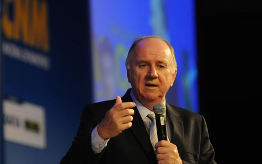  Paulo Ziulkoski, presidente da CNM