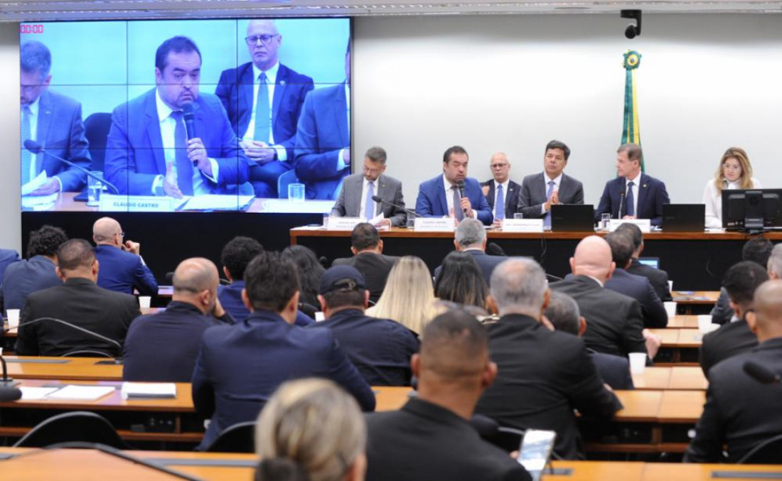 A Comissão Especial da Proposta de Emenda à Constituição (PEC) nº 18/2025 realizou audiências públicas para debater a distribuição de competências entre União, estados e municípios na segurança pública