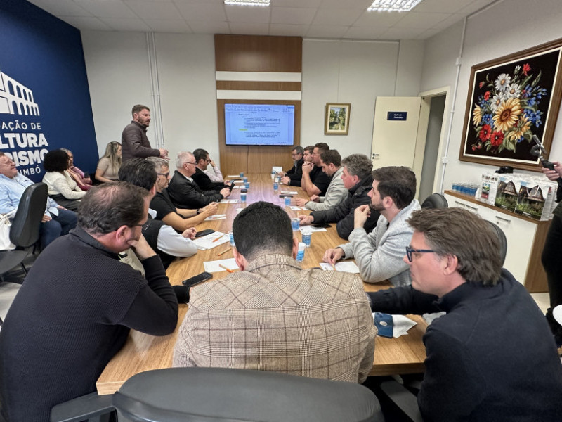 O atual presidente da Amve, Marcelo Doutel da Silva, prefeito de Apiúna, destaca que o processo eleitoral reafirma o compromisso dos municípios com a construção coletiva.