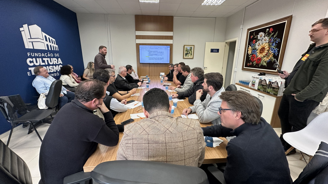 O atual presidente da Amve, Marcelo Doutel da Silva, prefeito de Apiúna, destaca que o processo eleitoral reafirma o compromisso dos municípios com a construção coletiva.