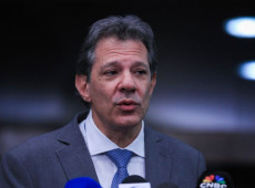 Haddad busca canal direto com EUA para rastrear peças de fuzis