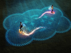 É o primeiro festival de luzes interativo, gratuito e totalmente integrado a um parque urbano na América Latina