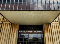 BC mantém juros básicos em 15% ao ano pela quarta vez seguida