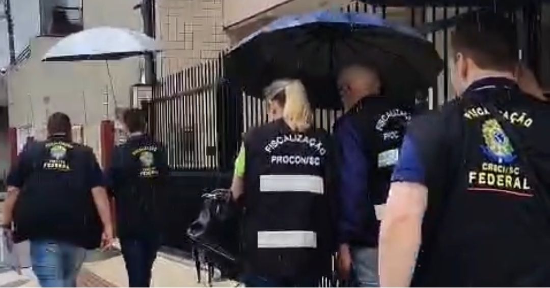 CRECI-SC autua construtora por anúncio ilegal de imóveis sem incorporação em operação com o PROCON