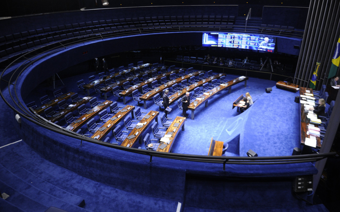 Em menos de dois minutos e com plenário da comissão esvaziado, CCJ do Senado aprovou redução da jornada de trabalho