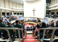 
Sessão especial foi realizada na noite desta quarta; 105 organizações foram certificadas