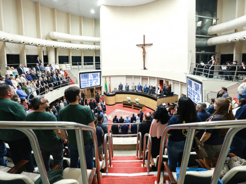 
Sessão especial foi realizada na noite desta quarta; 105 organizações foram certificadas