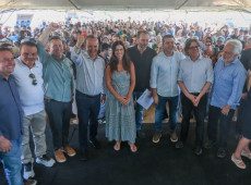 Al&eacute;m das moradias, a a&ccedil;&atilde;o contemplou a regulariza&ccedil;&atilde;o de 127 vias p&uacute;blicas, seis &aacute;reas destinadas ao munic&iacute;pio