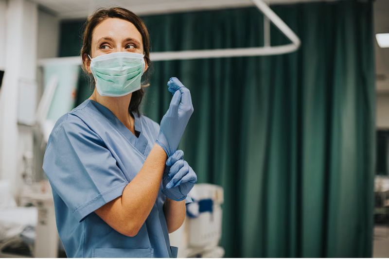 Governo do Estado entrega reforma de enfermarias do Cepon