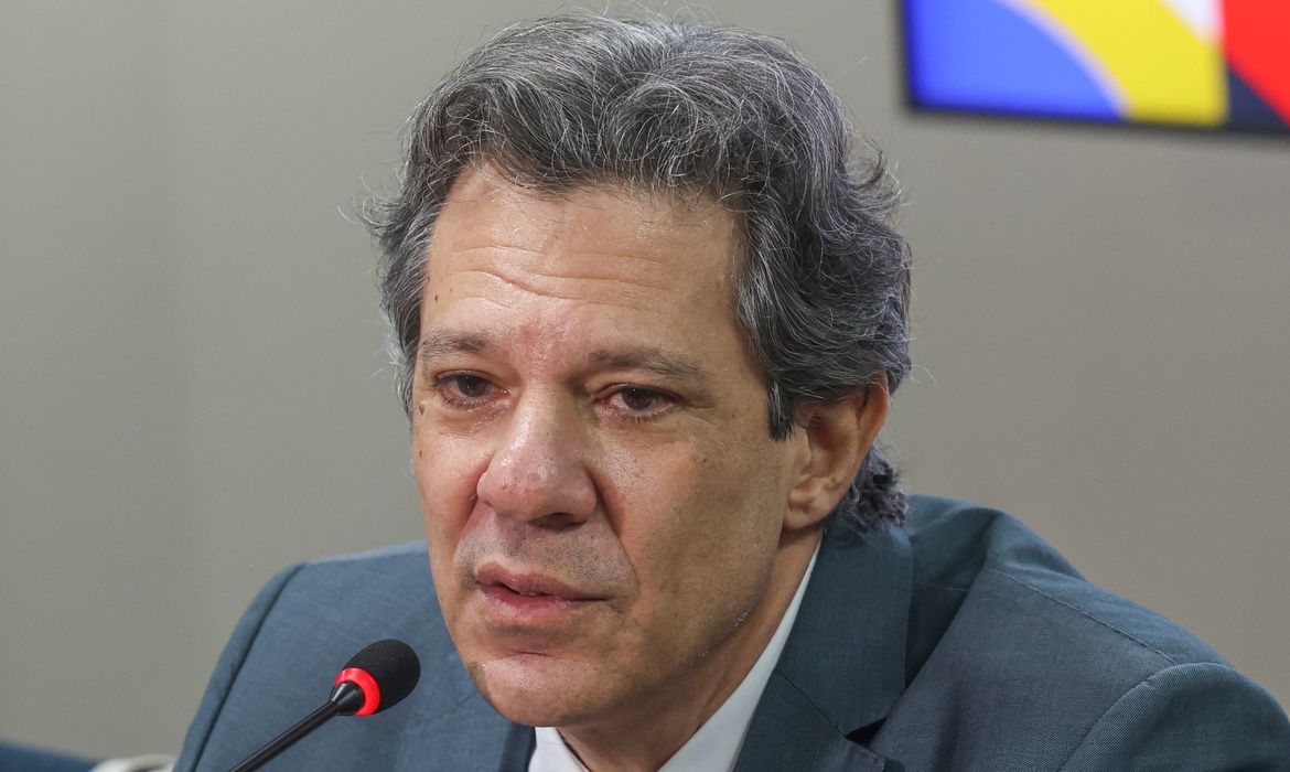 Haddad confirma que pretende deixar governo em fevereiro