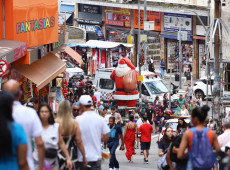 Novo sal&aacute;rio m&iacute;nimo ser&aacute; de R$ 1.621 em 2026