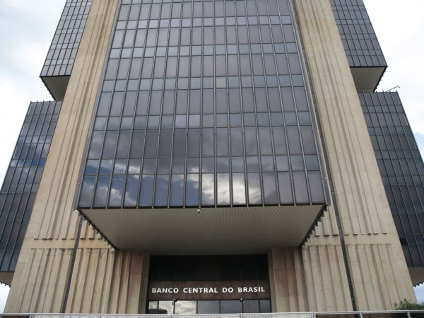 Entidades financeiras defendem atua&ccedil;&atilde;o do Banco Central no caso Master