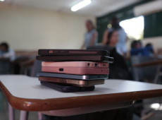 Governo do Brasil realizar&aacute; pesquisa sobre restri&ccedil;&atilde;o de celulares nas escolas
