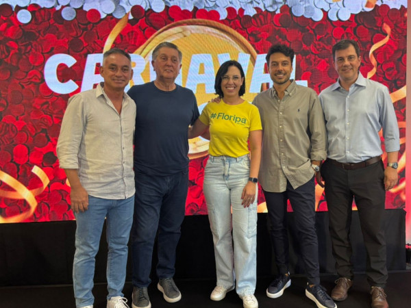 F&aacute;bio Botelho, Top&aacute;zio Neto, Maryanne Mattos, Fernando Lig&oacute;rio e Juliano Richter Pires