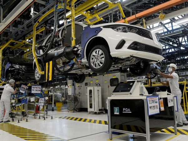 Produ&ccedil;&atilde;o de ve&iacute;culos cresce 3,5% em 2025