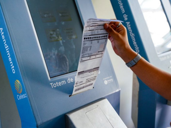 Celesc anuncia suspens&atilde;o do corte de energia e parcelamento de d&eacute;bitos de unidades que sofreram preju&iacute;zos com as chuvas
