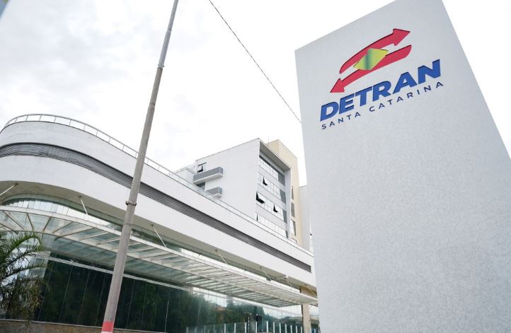 Detran/SC suspende por 30 dias os prazos de processos em 153 cidades atingidas pelas chuvas em Santa Catarina