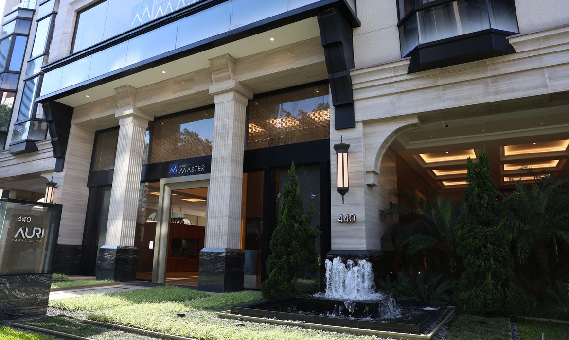 Fundo Garantidor começa a ressarcir clientes do Master 