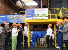 
O empreendimento prev&ecirc; a gera&ccedil;&atilde;o de mais de 1.200 empregos diretos, movimentando a economia local e regional e fortalecendo a cadeia produtiva da ind&uacute;stria naval em Santa Catarina. 