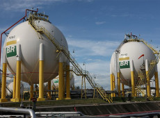 Petrobras reduz pre&ccedil;os de gasolina em 5,2% para distribuidoras
