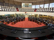 Plen&aacute;rio Deputado Osni R&eacute;gis.