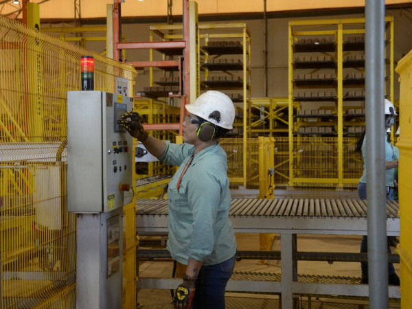 Ipea diz que mercado de trabalho pode absorver fim da escala 6x1