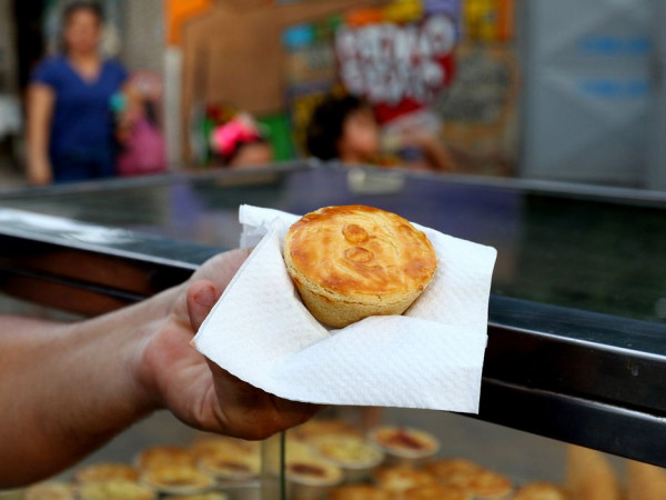 Setor de servi&ccedil;os cresce 2,8% em 2025, quinto ano seguido de alta