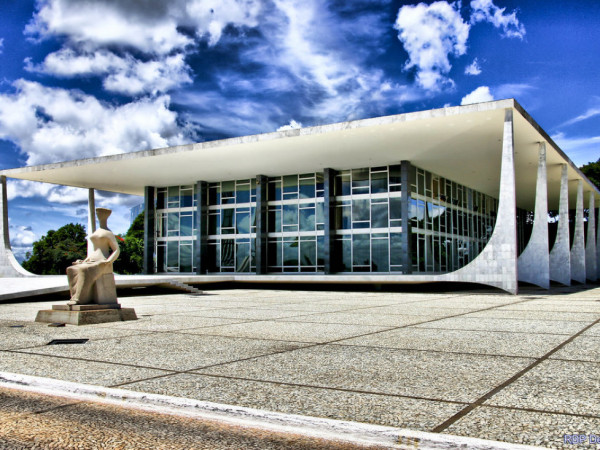 Supremo abre inqu&eacute;rito para apura&ccedil;&atilde;o de poss&iacute;vel vazamento indevido de dados sigilosos de Ministros do Supremo Tribunal Federal, do Procurador-Geral da Rep&uacute;blica e de seus familiares vazamento das informa&ccedil;&otilde;es sigilosas.