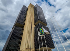 Contas externas t&ecirc;m saldo negativo menor em janeiro de 2026