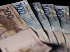 Arrecada&ccedil;&atilde;o federal bate recorde e soma R$ 325,7 bilh&otilde;es em janeiro