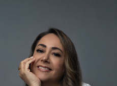 Simone Ferreira Rabuske. Autora dos livros M&atilde;e empreendedora sem culpa e Muito al&eacute;m do dinheiro