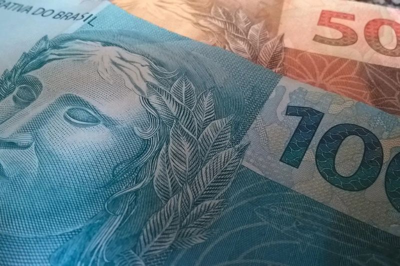 Arrecada&ccedil;&atilde;o do governo federal atinge R$ 325,7 bilh&otilde;es e registra recorde para janeiro
