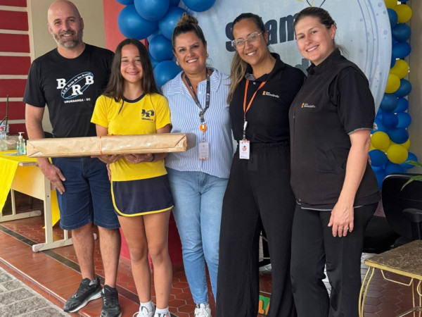 Os vencedores foram escolhidos por vota&ccedil;&atilde;o popular nas redes sociais, a partir de uma sele&ccedil;&atilde;o de 10 finalistas