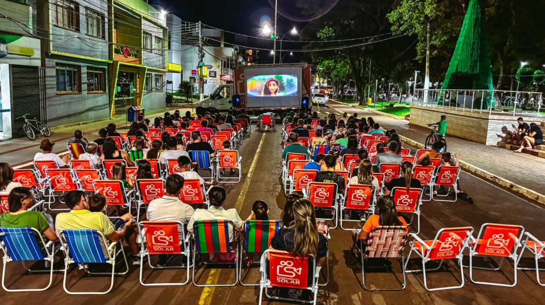 Projeto leva atividades culturais para municípios pequenos, que não costumam ter muito acesso a sessões de cinema