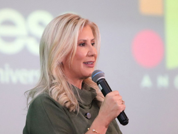 Luciane Bisognin Ceretta - Secretaria de Estado da Educa&ccedil;&atilde;o e reitora licenciada da Unesc