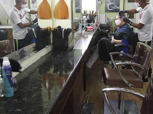 Abertura de pequenos neg&oacute;cios bate recorde em 2026