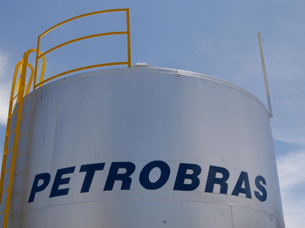 Distribuidoras pedem mais importa&ccedil;&atilde;o de diesel pela Petrobras