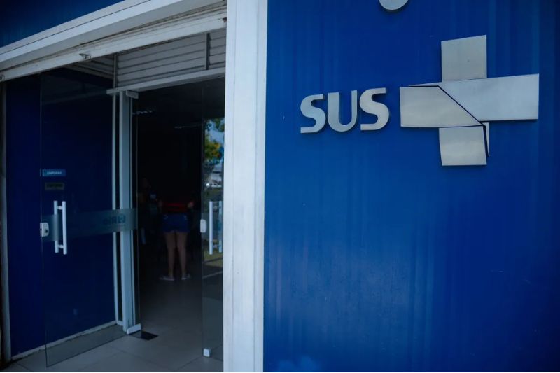 Março Azul: exames para rastrear câncer de intestino triplicam no SUS
