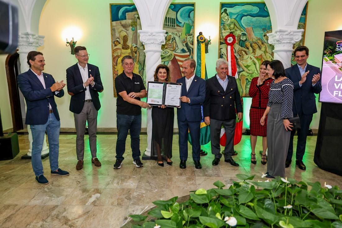 Marilisa também festejou a assinatura de 45 novos contratos dos programas Prodec, Pró-Emprego e do Tratamento Tributário Diferenciado 489