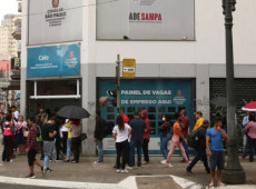 Taxa de desemprego cresce no in&iacute;cio do ano, mas renda m&eacute;dia bate recorde
