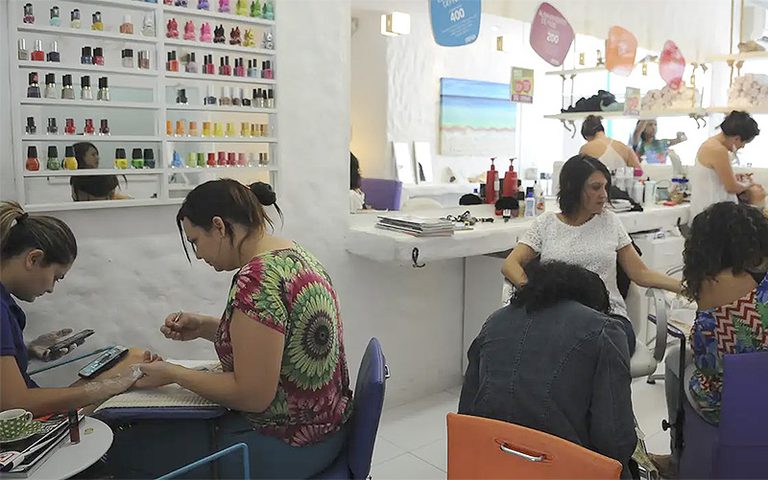 Anvisa cancela registro de cosméticos com substâncias banidas
