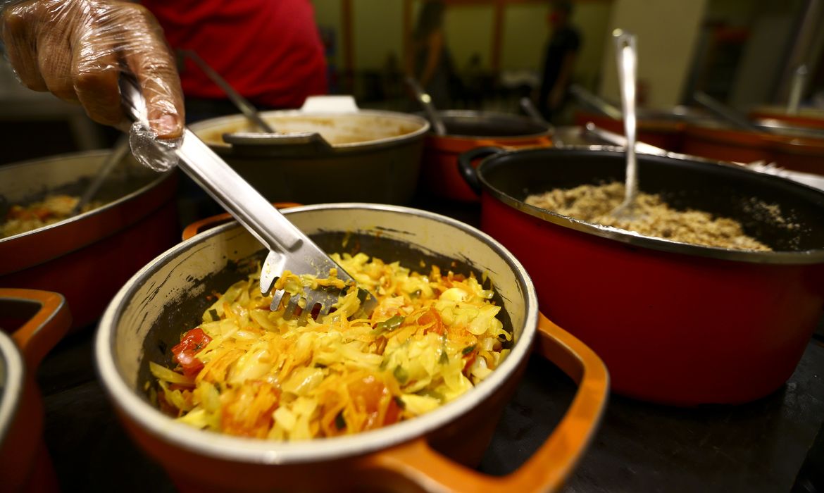 Preço médio do self-service por quilo chega a R$ 86,86 em São Paulo