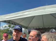 Ministro dos Transportes, Renan Filho; presidente do Sebrae, D&eacute;cio Lima, e a deputada Ana Paula Lima em recente inaugura&ccedil;&atilde;o de obra do minist&eacute;rio